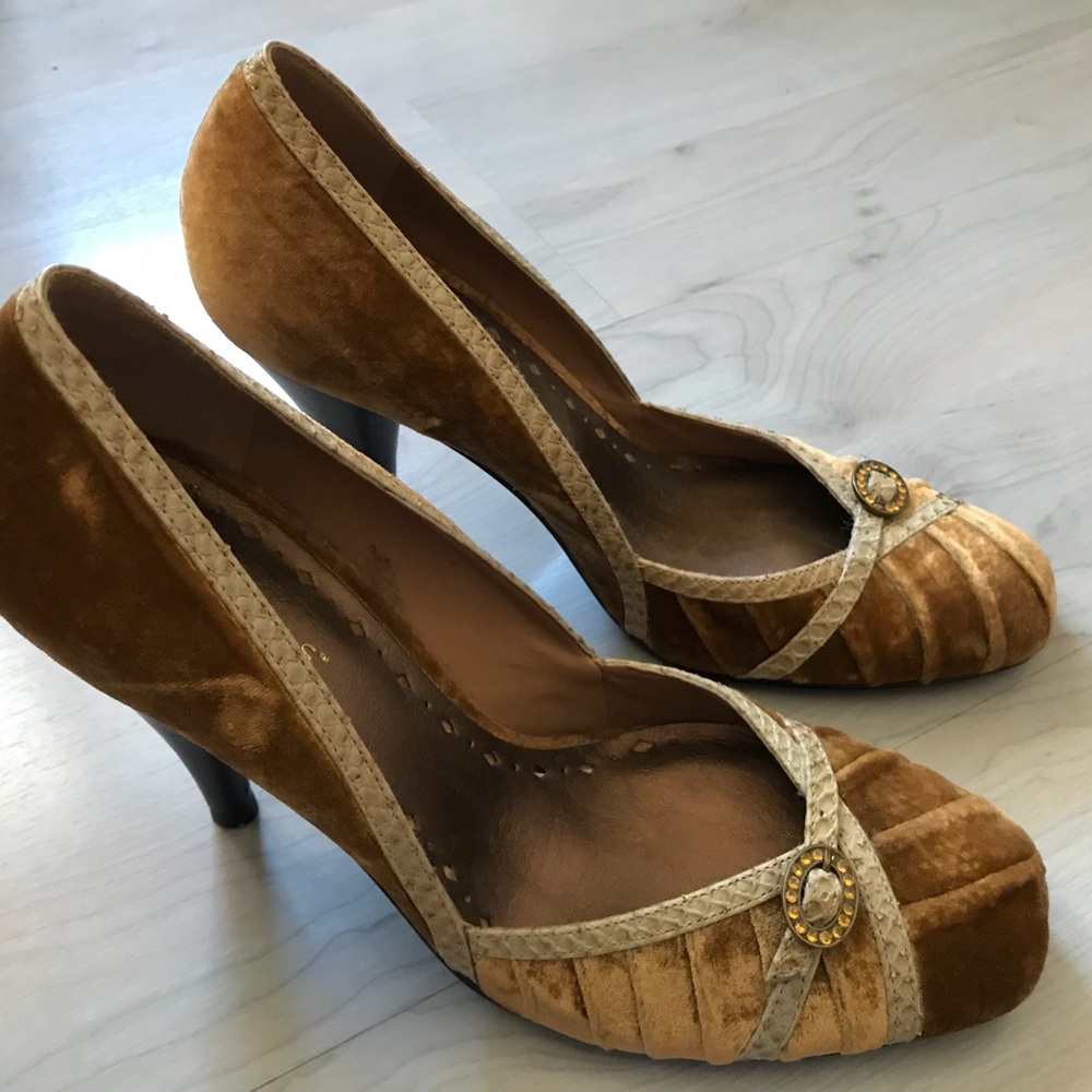 BCBG velvet heels
